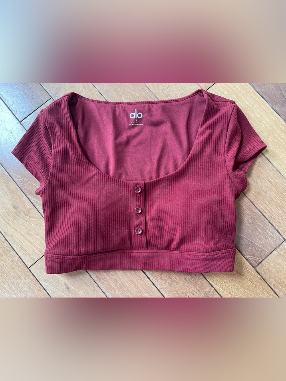 Alo Yoga Ribbed Button Front Cropped Athletic Top Bra Burgundy Wine Red Size S - Picture 2 of 10